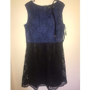 Ellen Tracy Black & Navy Blue Dress W/Belt Size 16